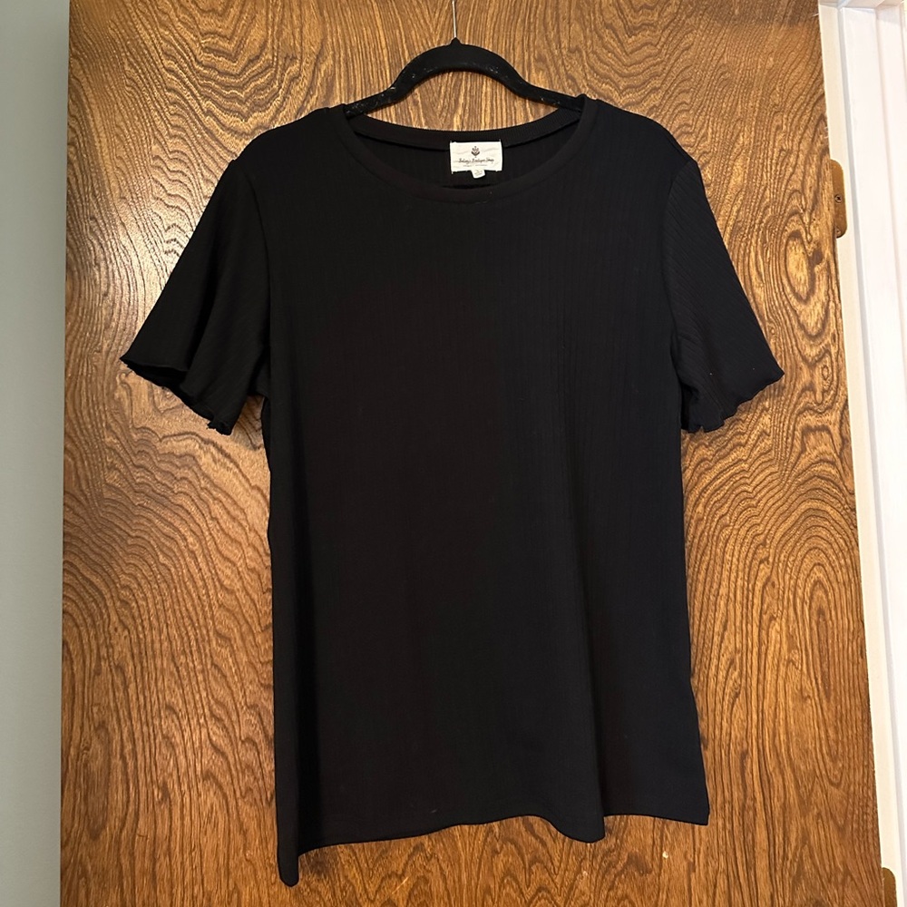 Betsey’s Boutique Ribbed Black Tee